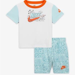 New Baby Nike T-shirt & short Set